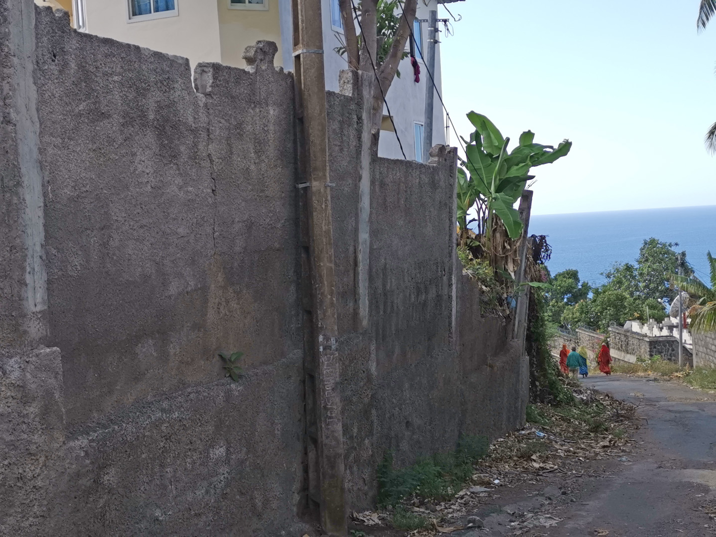 image Anjouan : Un mur de la police nationale représente un danger public